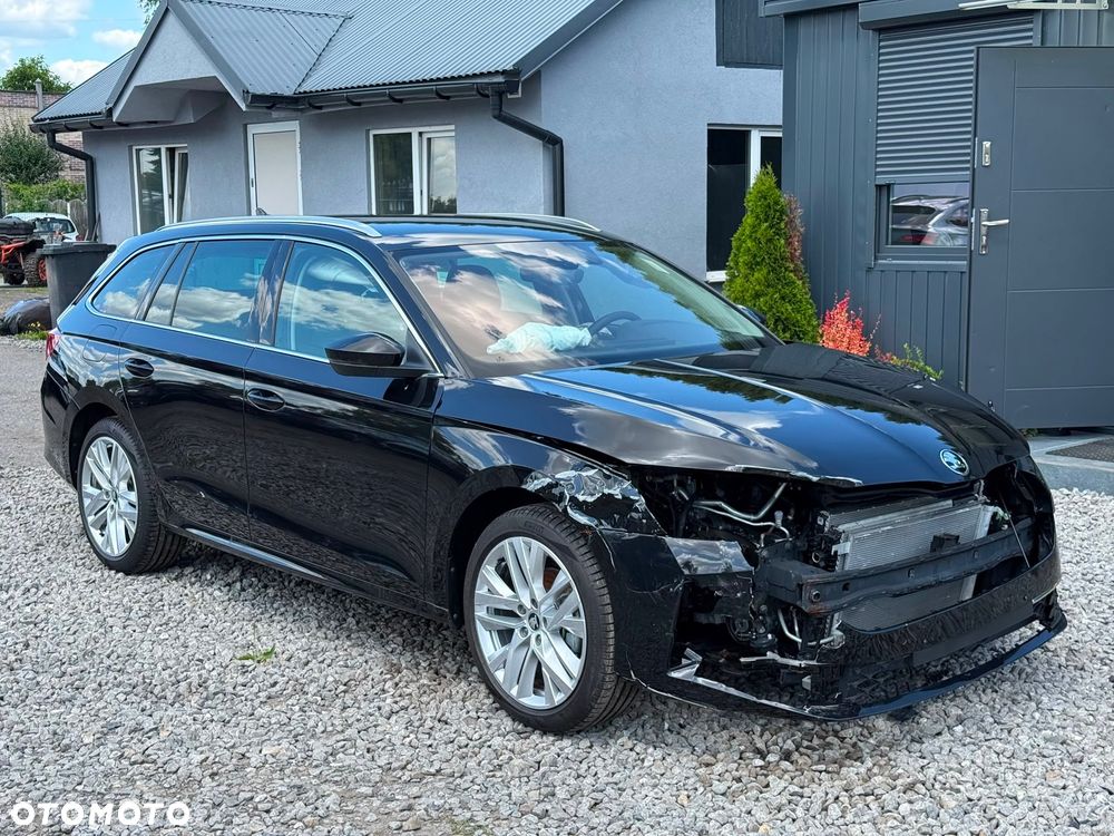 Skoda Octavia 1.5 TSI mHEV Selection DSG - 6