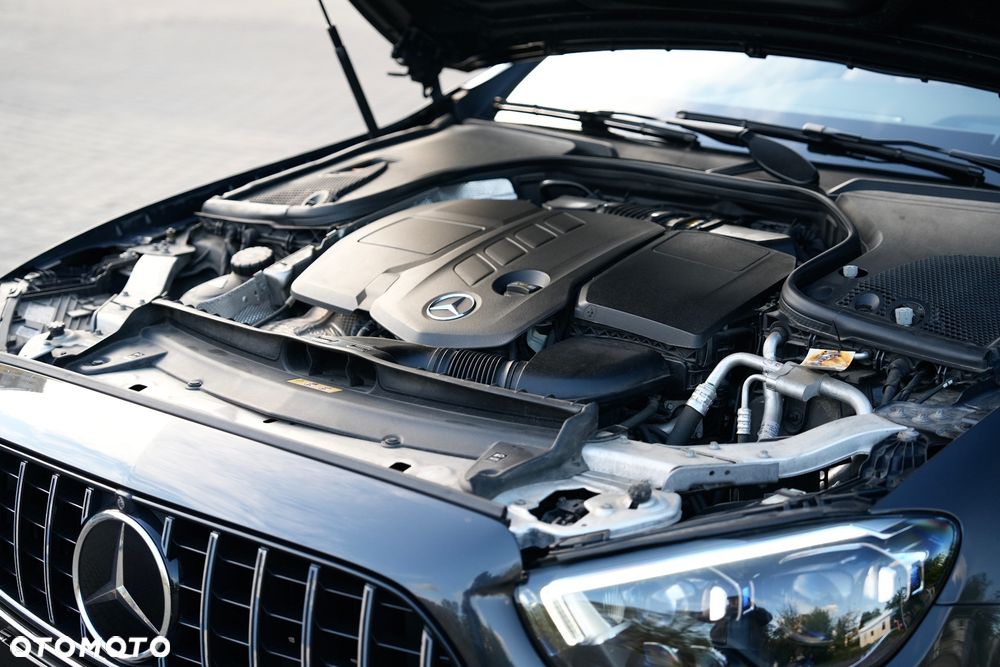 Mercedes-Benz Klasa E 220 d 4Matic 9G-TRONIC AMG Line - 39