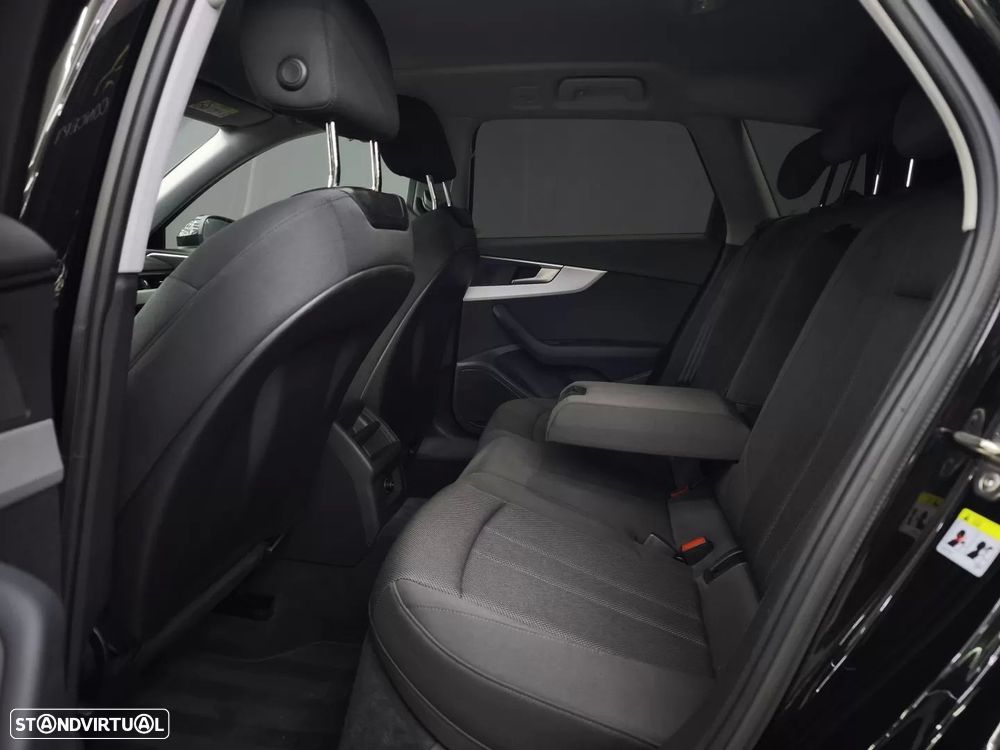 Audi A4 Avant 30 TDI Advanced S tronic - 42