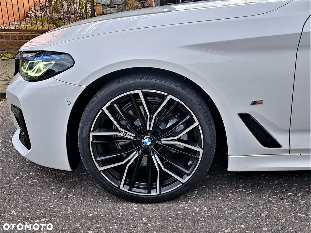 BMW Seria 5 520d Touring M Sport Edition - 16