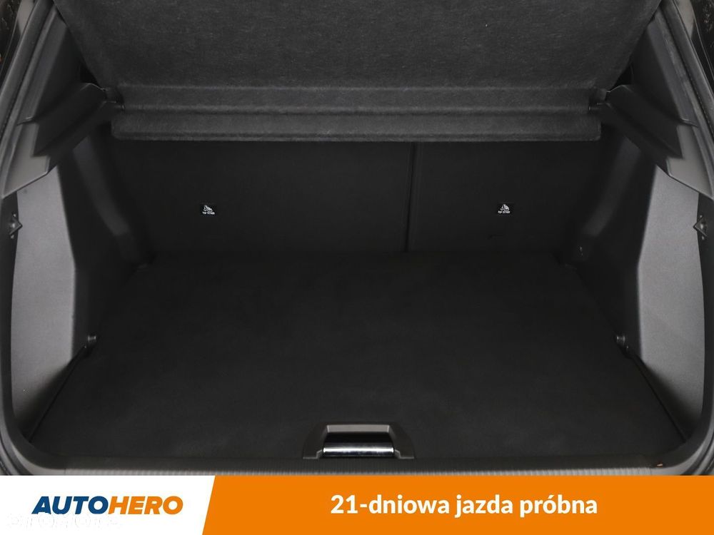Peugeot 2008 e-2008 Allure Pack - 18