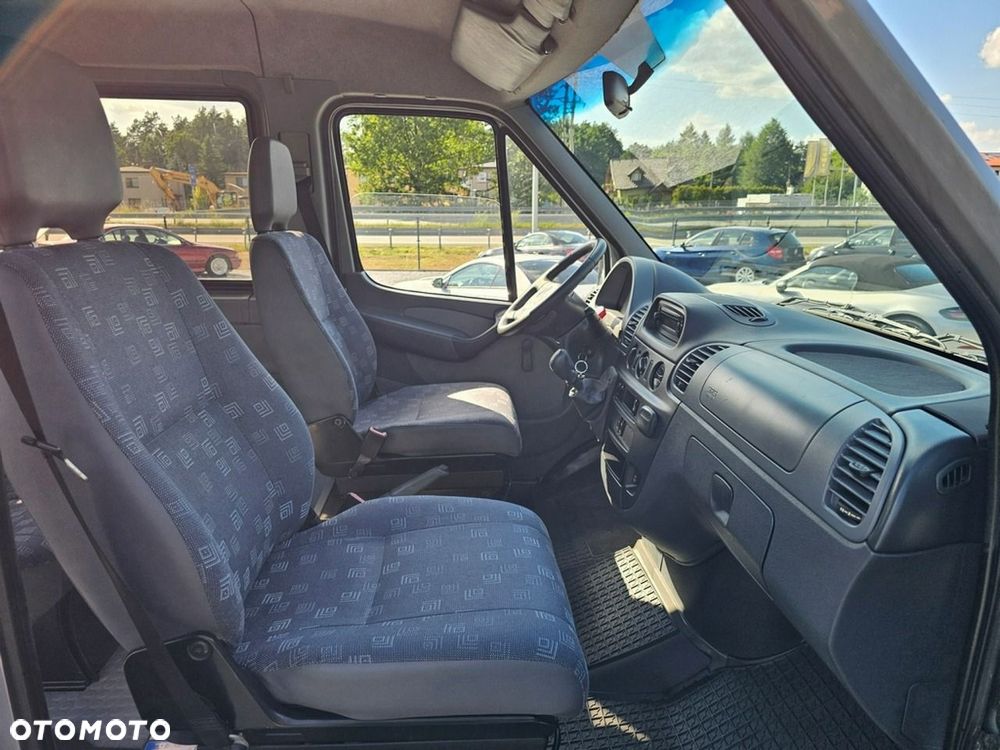 Mercedes-Benz Sprinter - 17