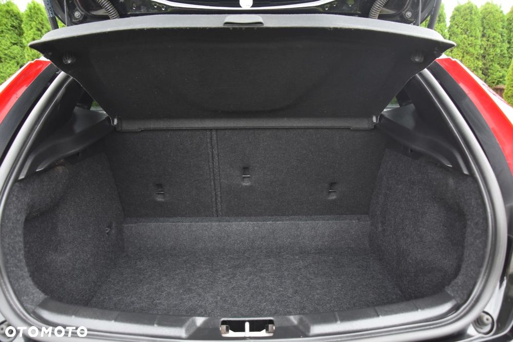 Volvo V40 D2 Drive-E Momentum - 21