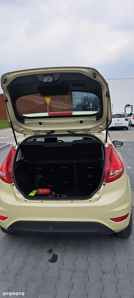 Ford Fiesta - 9