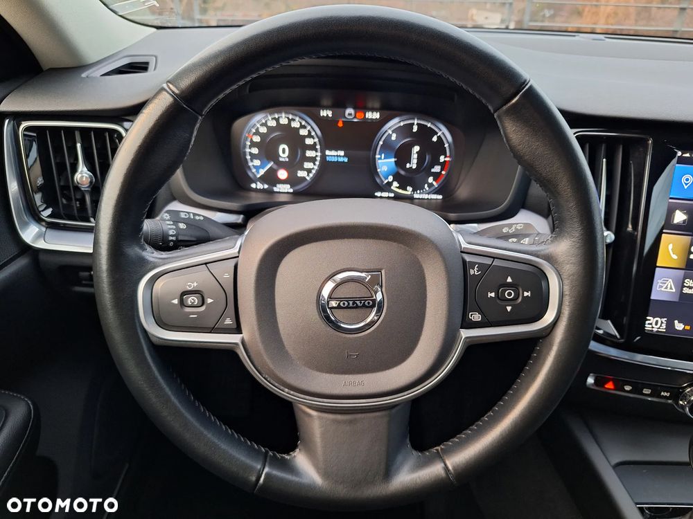 Volvo V60 D4 Momentum Pro - 32
