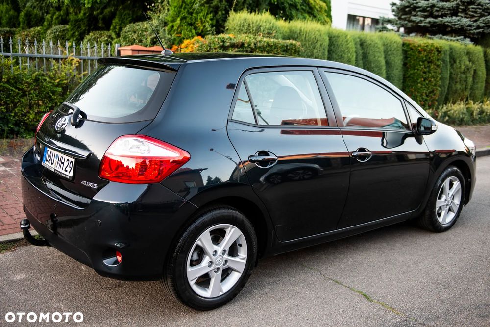 Toyota Auris 1.6 Executive - 5