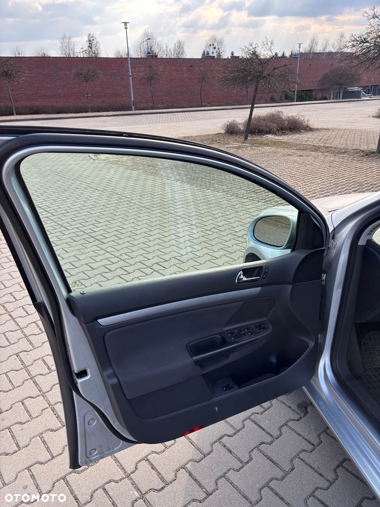 Volkswagen Golf 1.9 TDI GT Sport - 9