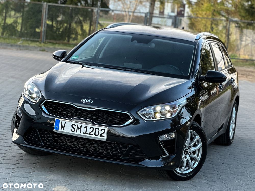 Kia Ceed 1.6 CRDi Platinum Edition - 1