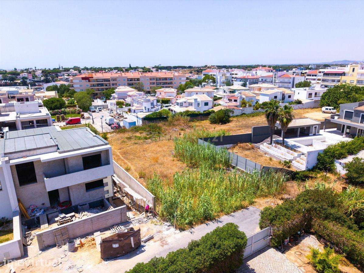 Terreno Urbano de 760 m² para Construção em Montenegro, Faro - Grande imagem: 4/7