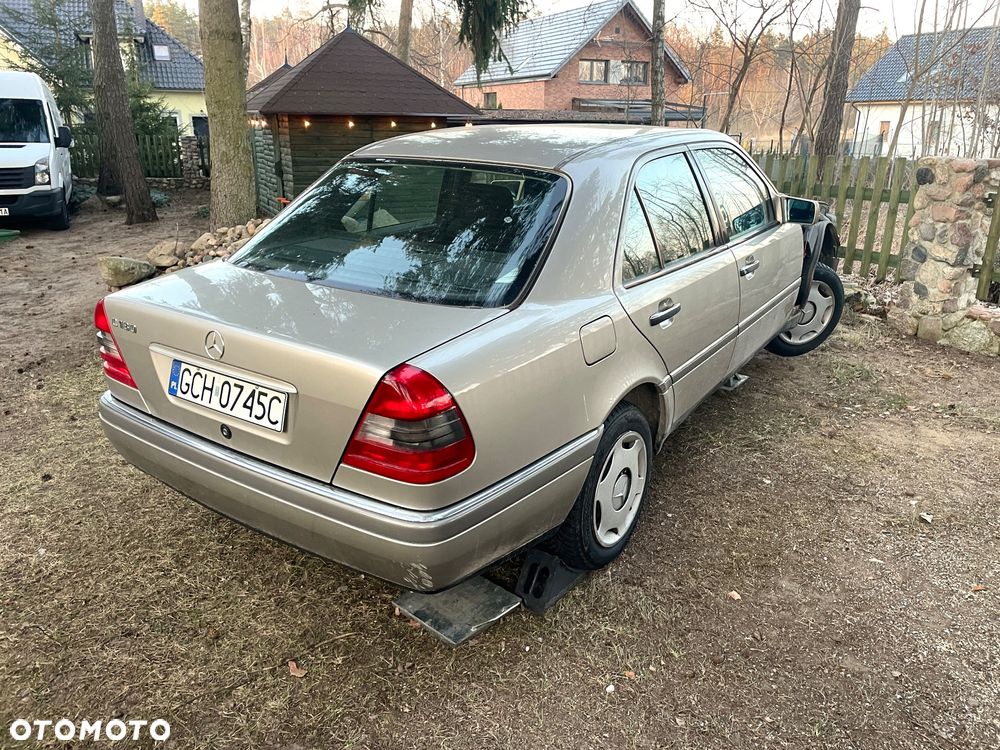 Mercedes-Benz Klasa C - 1