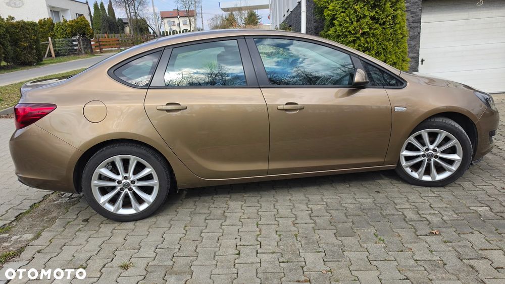 Opel Astra - 14