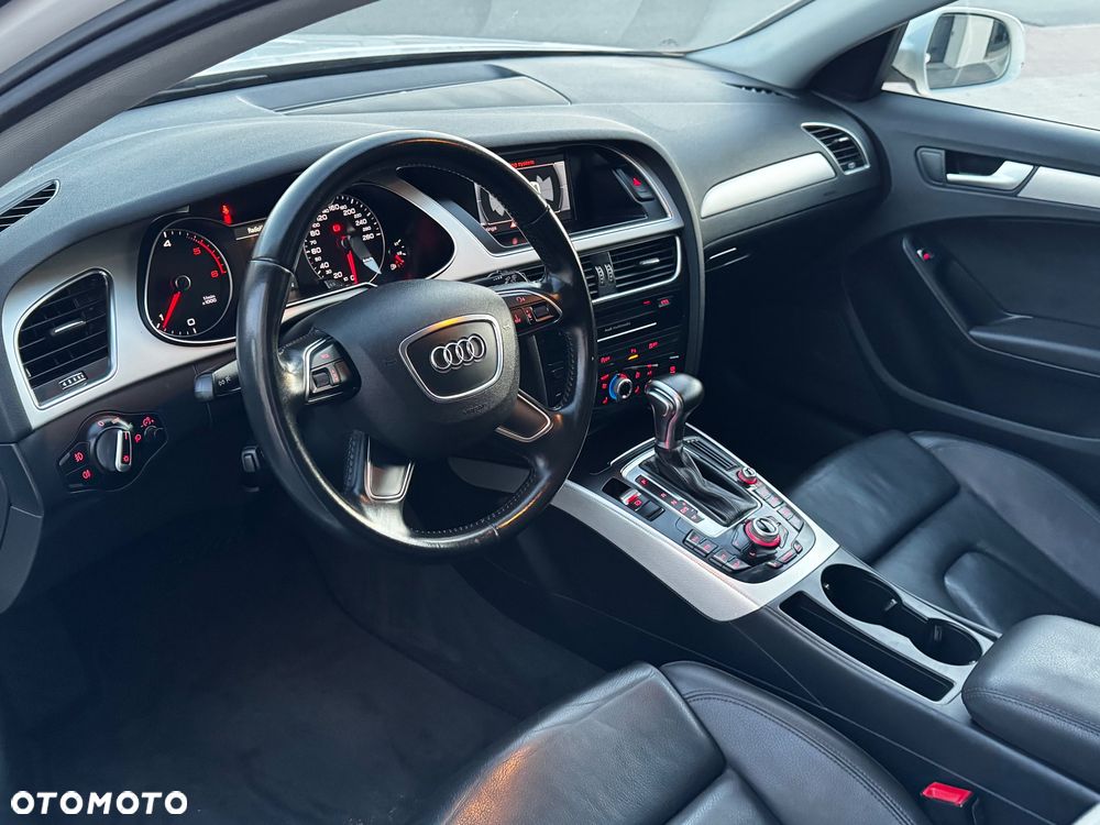 Audi A4 Avant 2.0 TDI DPF clean diesel multitronic Ambiente - 38
