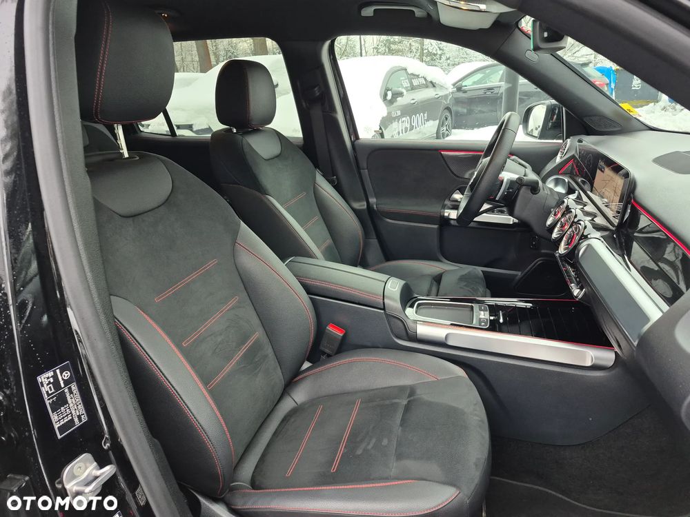 Mercedes-Benz GLB 200 AMG Line 7G-DCT - 35