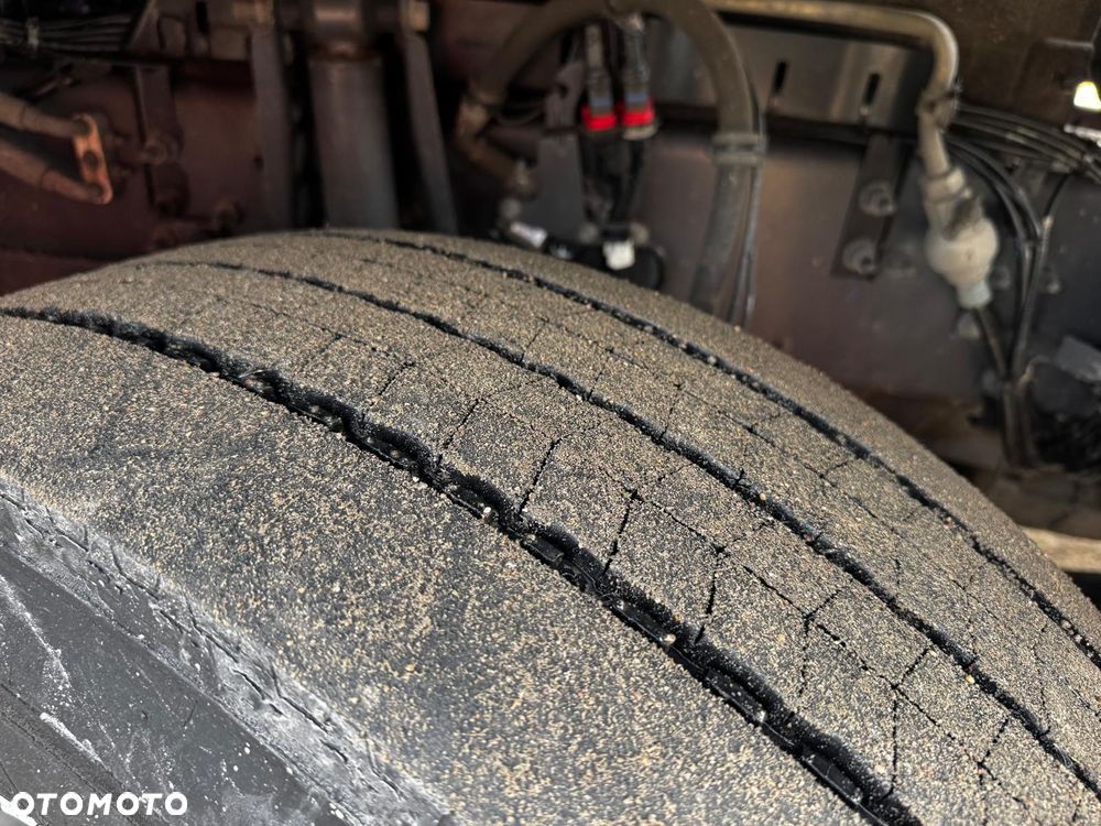 Renault T480 Sleeper Cab - 12