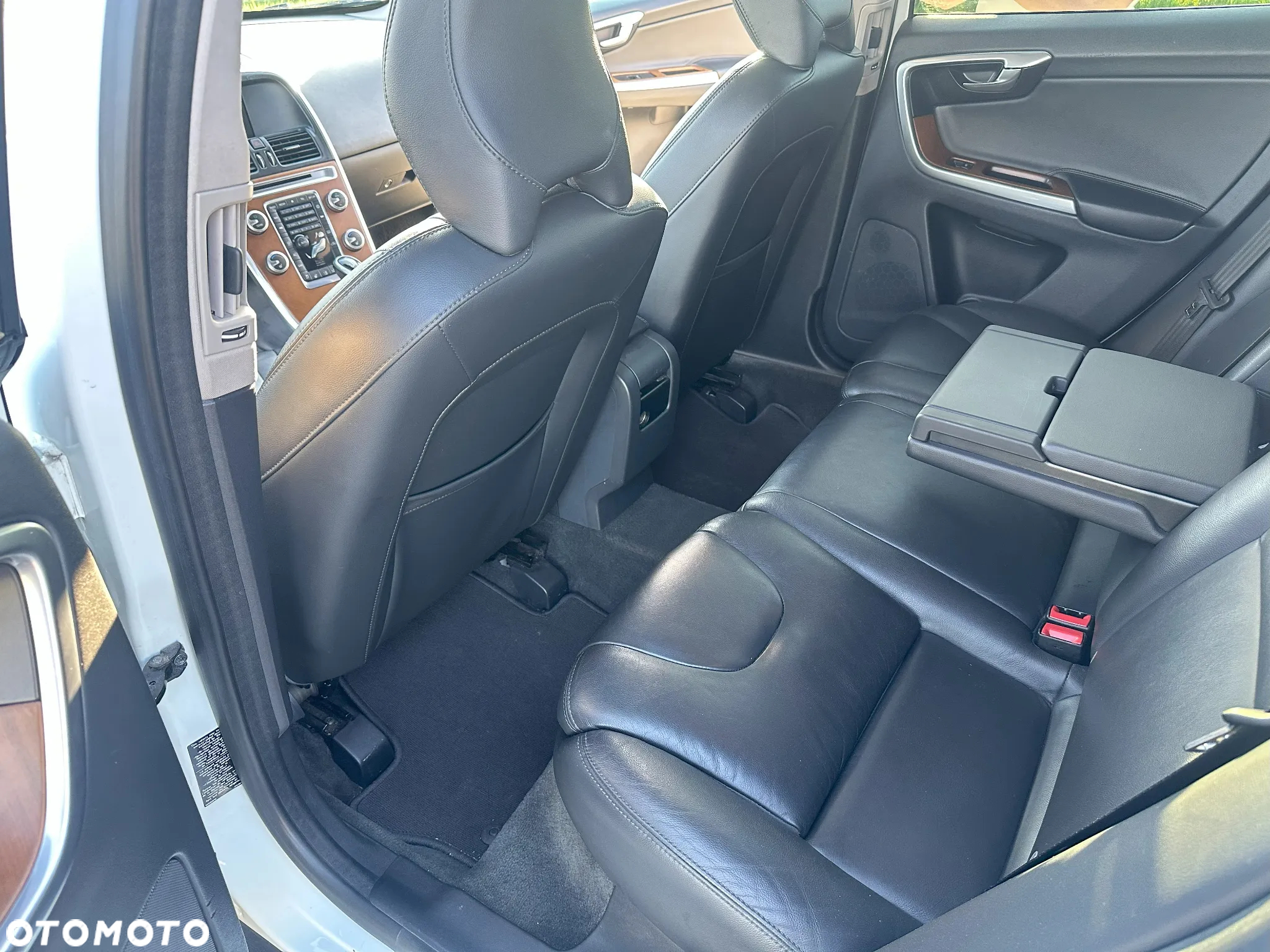 Volvo XC 60 T6 AWD Edition Pro - 18