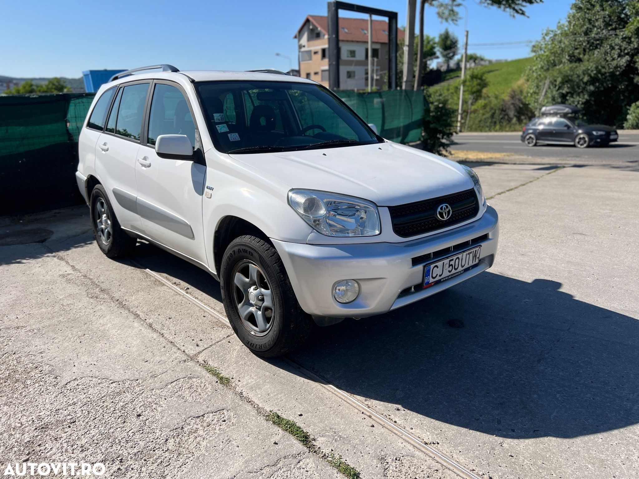 Toyota RAV4 - 1