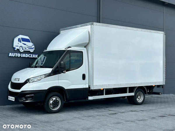 Iveco Daily 35C16 3.0 HPI Kontener 8 palet + winda 750kg + drzwi boczne **Niski przebieg**Na drążku**Wzmocniony**Climatronic**Sprowadzony**2022R**