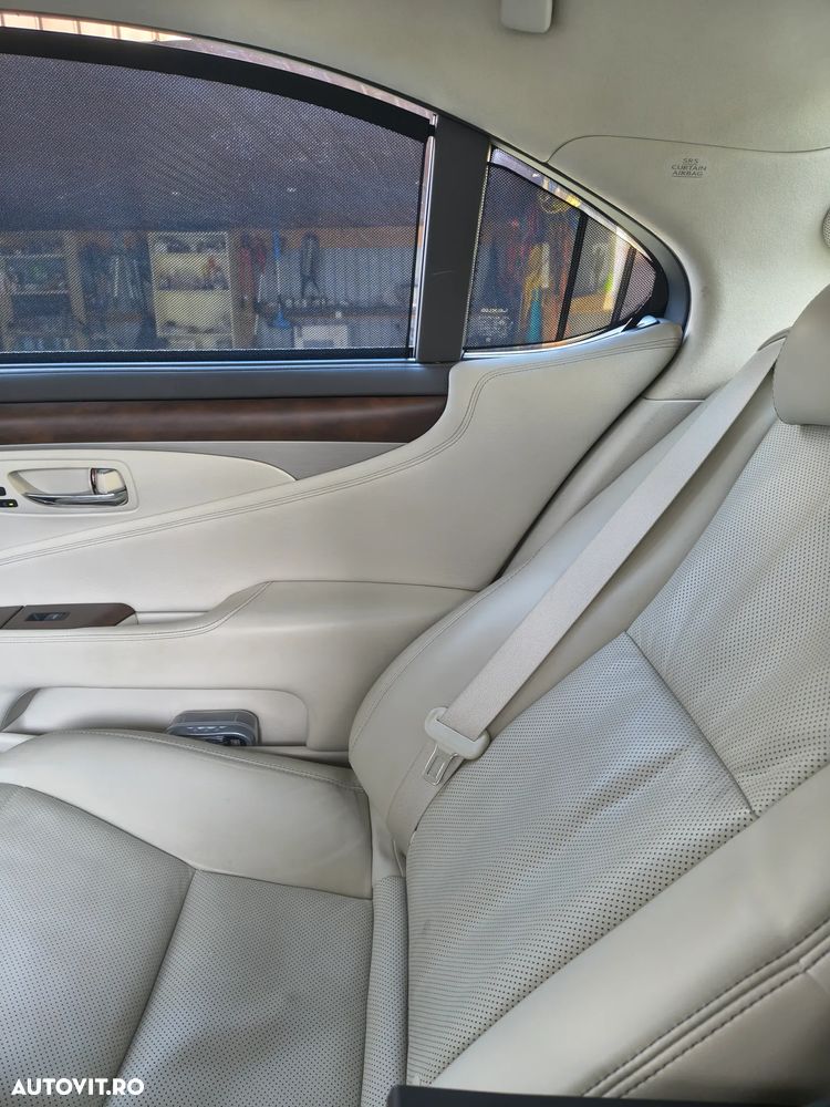 Lexus Seria LS 600h L - 7