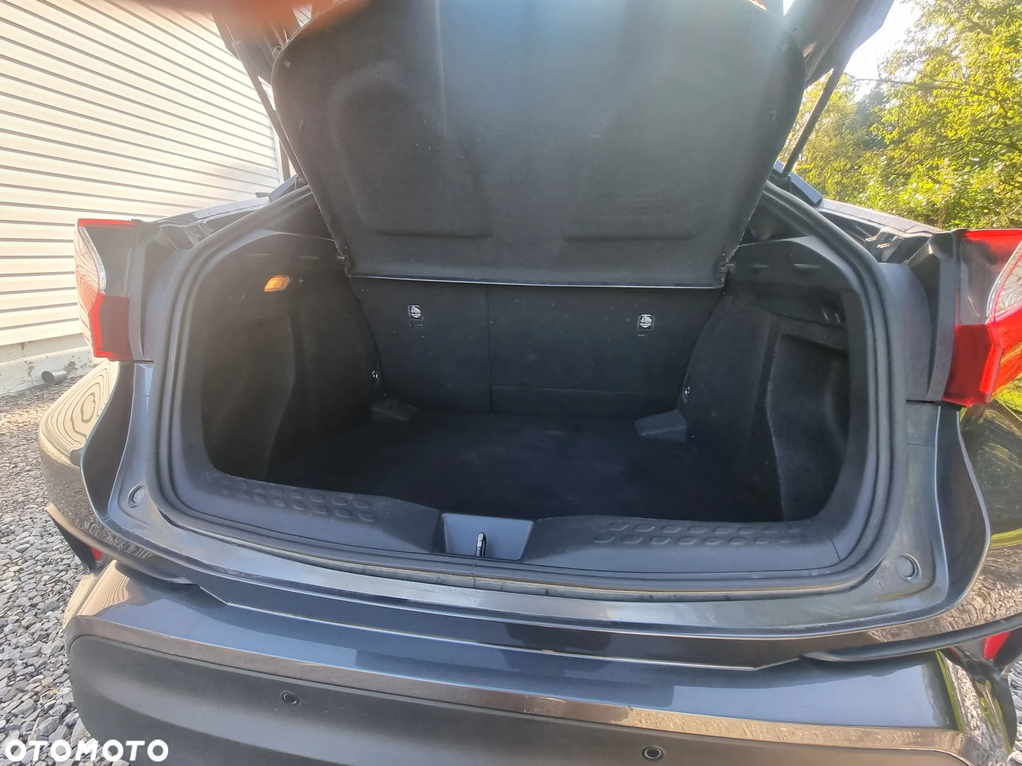 Toyota C-HR 1.8 Hybrid Comfort - 12