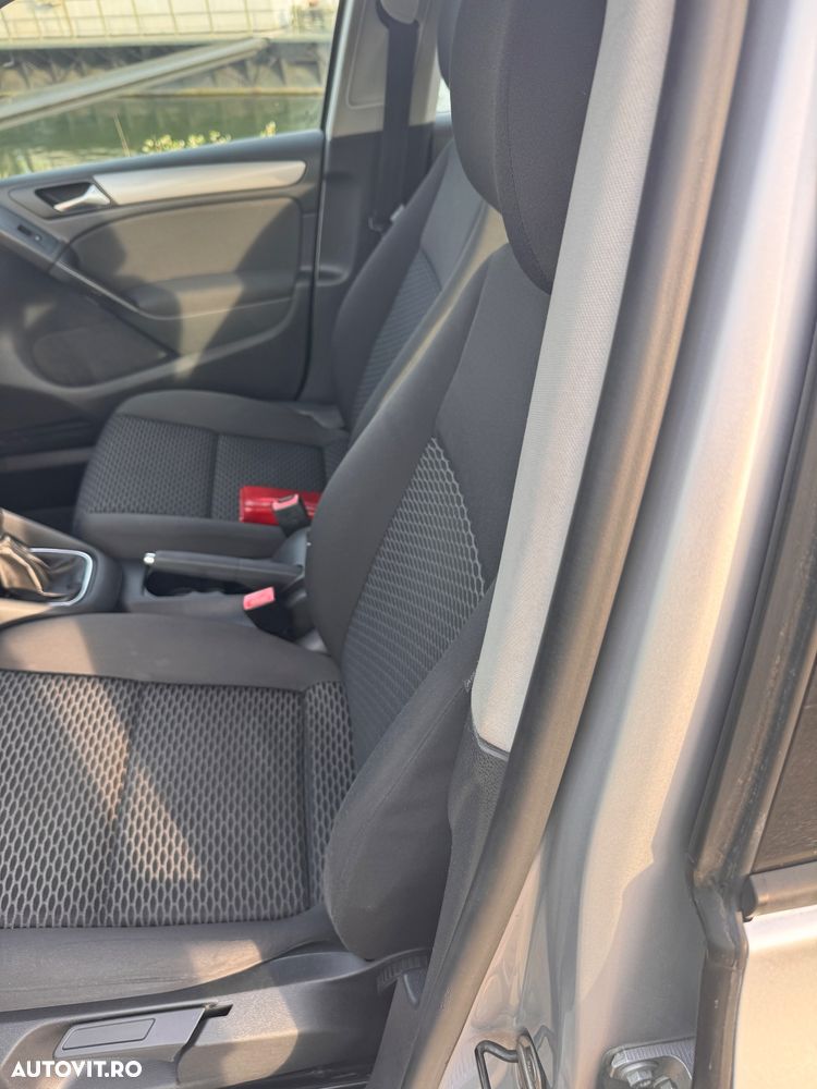Volkswagen Golf - 9