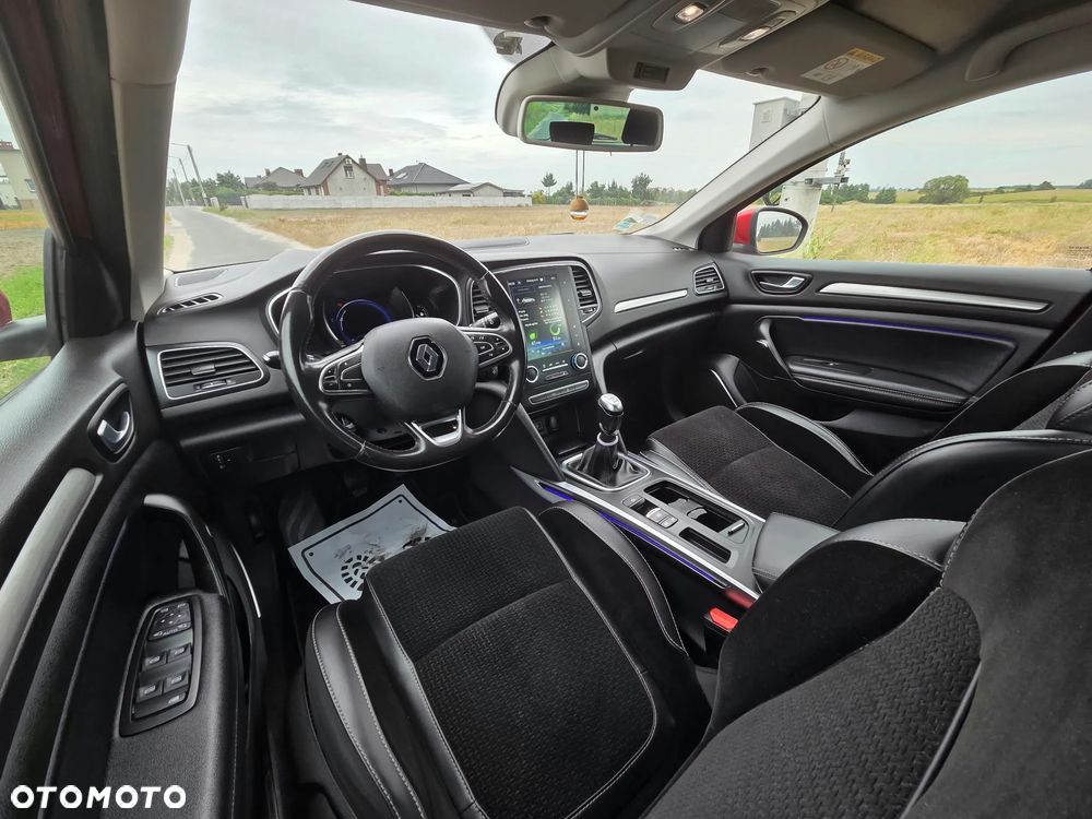 Renault Megane TCe 140 GPF INTENS - 19