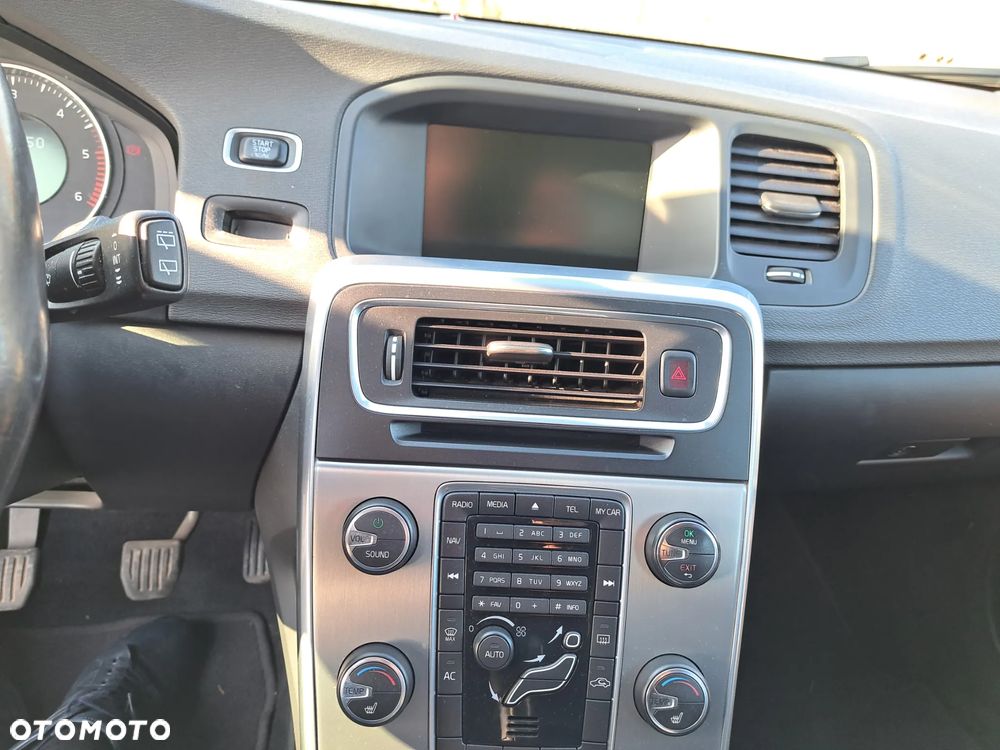 Volvo V60 D3 Kinetic - 23