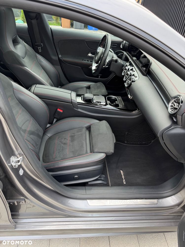 Mercedes-Benz CLA 250 4-Matic AMG Line 7G-DCT - 9