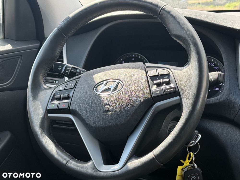 Hyundai Tucson 1.7 CRDI BlueDrive GO 2WD - 10
