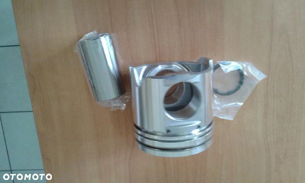 Tłok do silnika LT10C L10 - 2