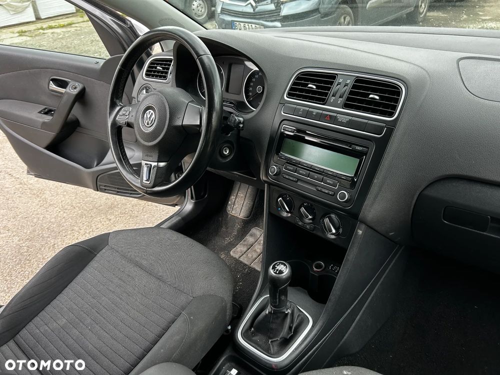 Volkswagen Polo - 11