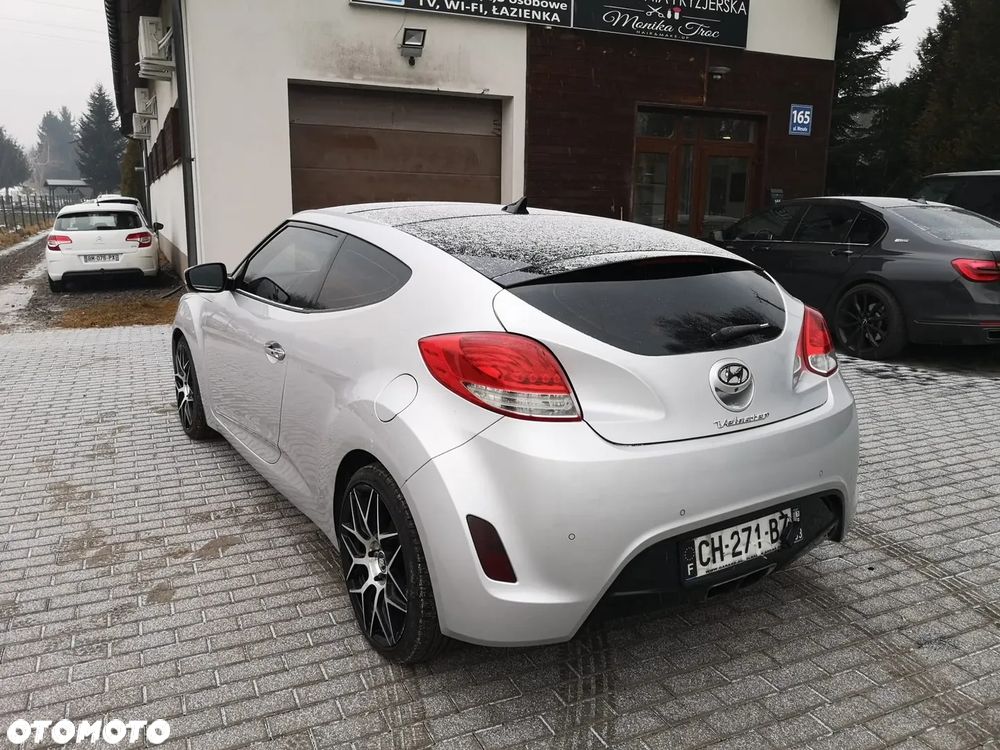 Hyundai Veloster 1.6 GDI Premium - 10