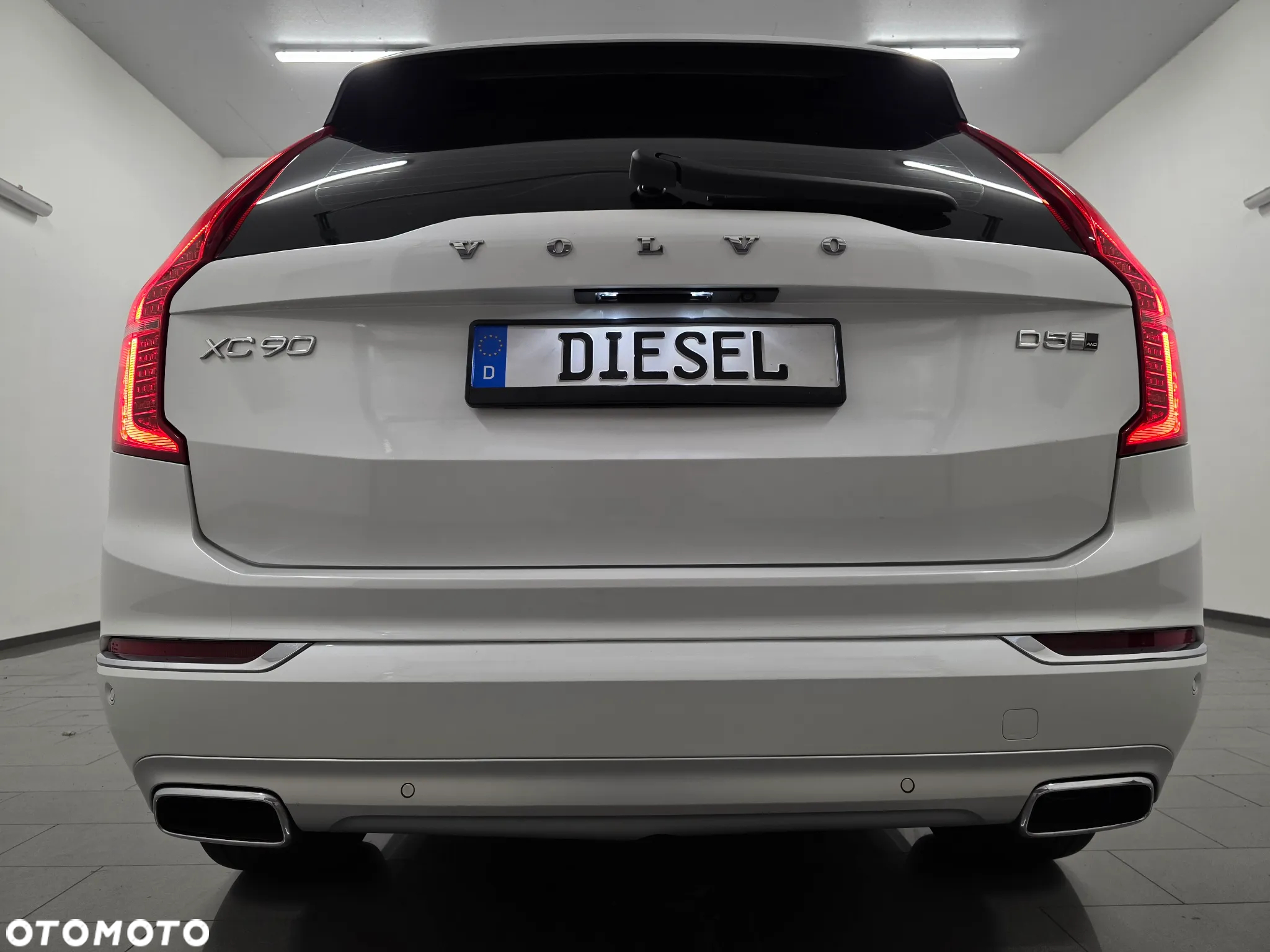 Volvo XC 90 D5 AWD R-Design - 37