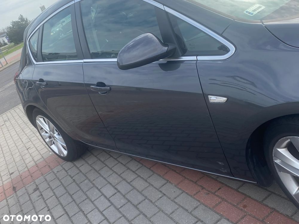 Opel Astra IV 1.7 CDTI Cosmo - 11