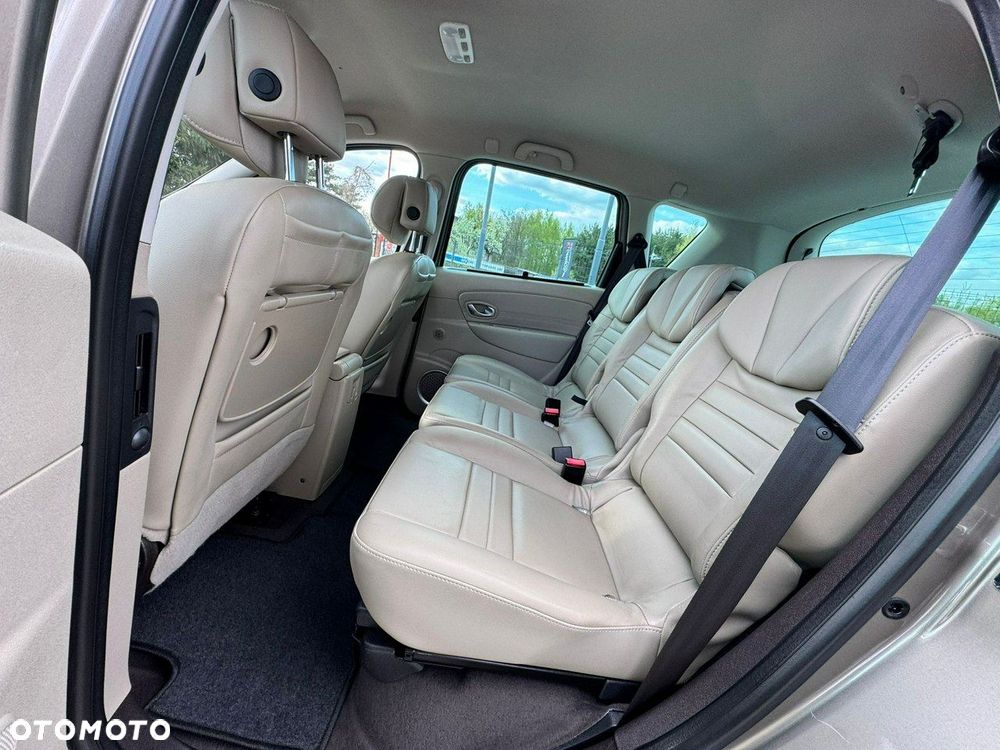 Renault Scenic - 25