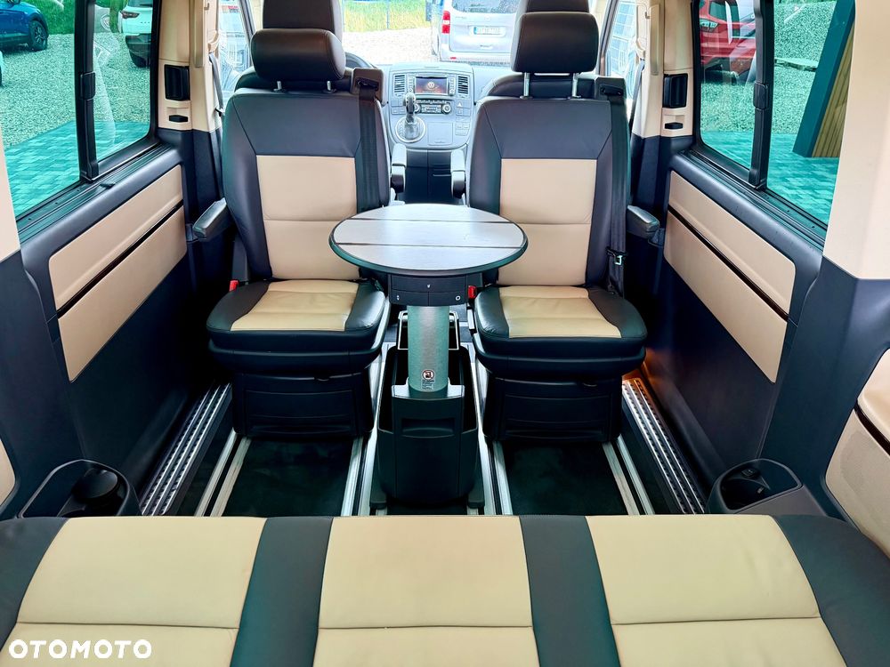 Volkswagen Multivan - 34