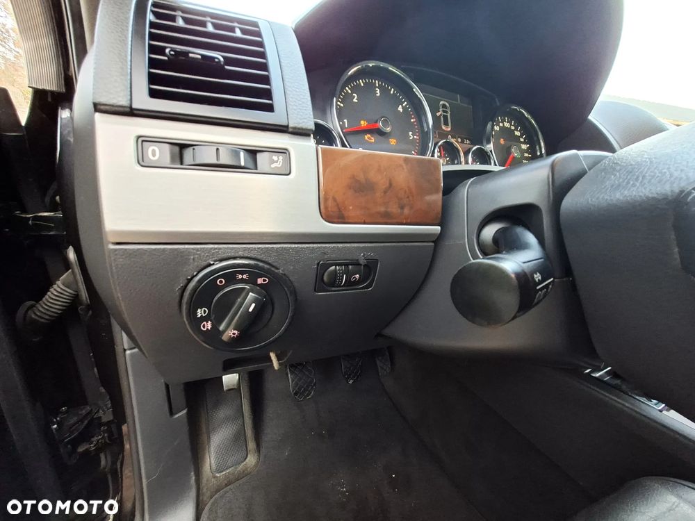 Volkswagen Touareg - 30