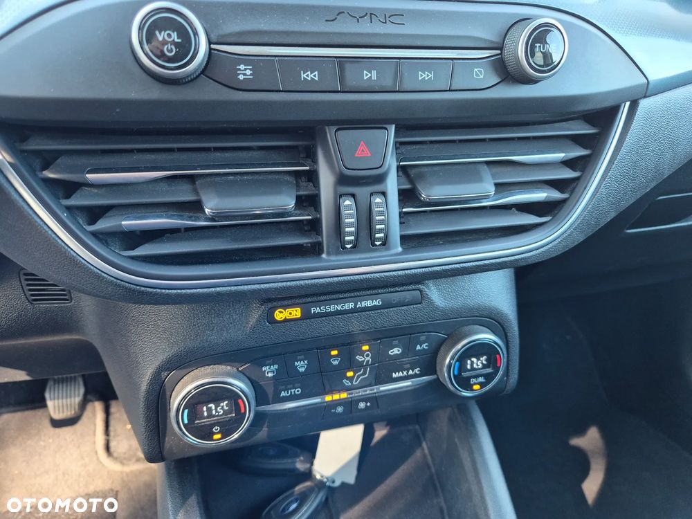 Ford Focus SW 1.0 EcoBoost Hybrid ACTIVE - 33