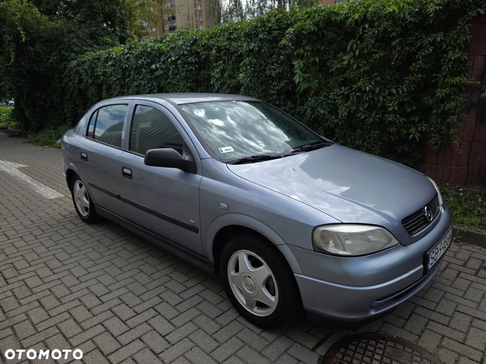 Opel Astra 1.4 Essentia - 1