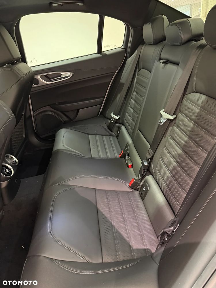 Alfa Romeo Giulia 2.0 Turbo Veloce Q4 - 9
