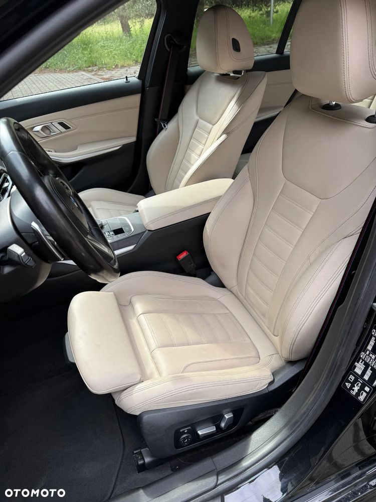 BMW Seria 3 330i xDrive M Sport sport - 13