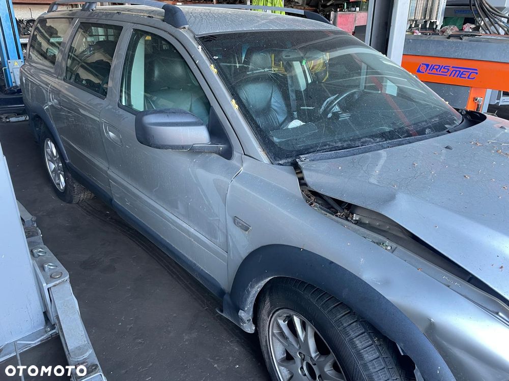 VOLVO XC70 NA CZĘŚCI!!! Kolor: 	SILVER METALLIC - 4