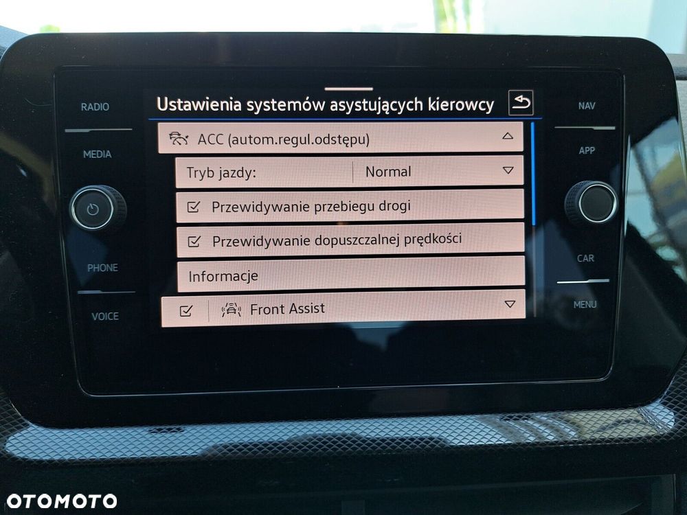 Volkswagen T-Cross - 32