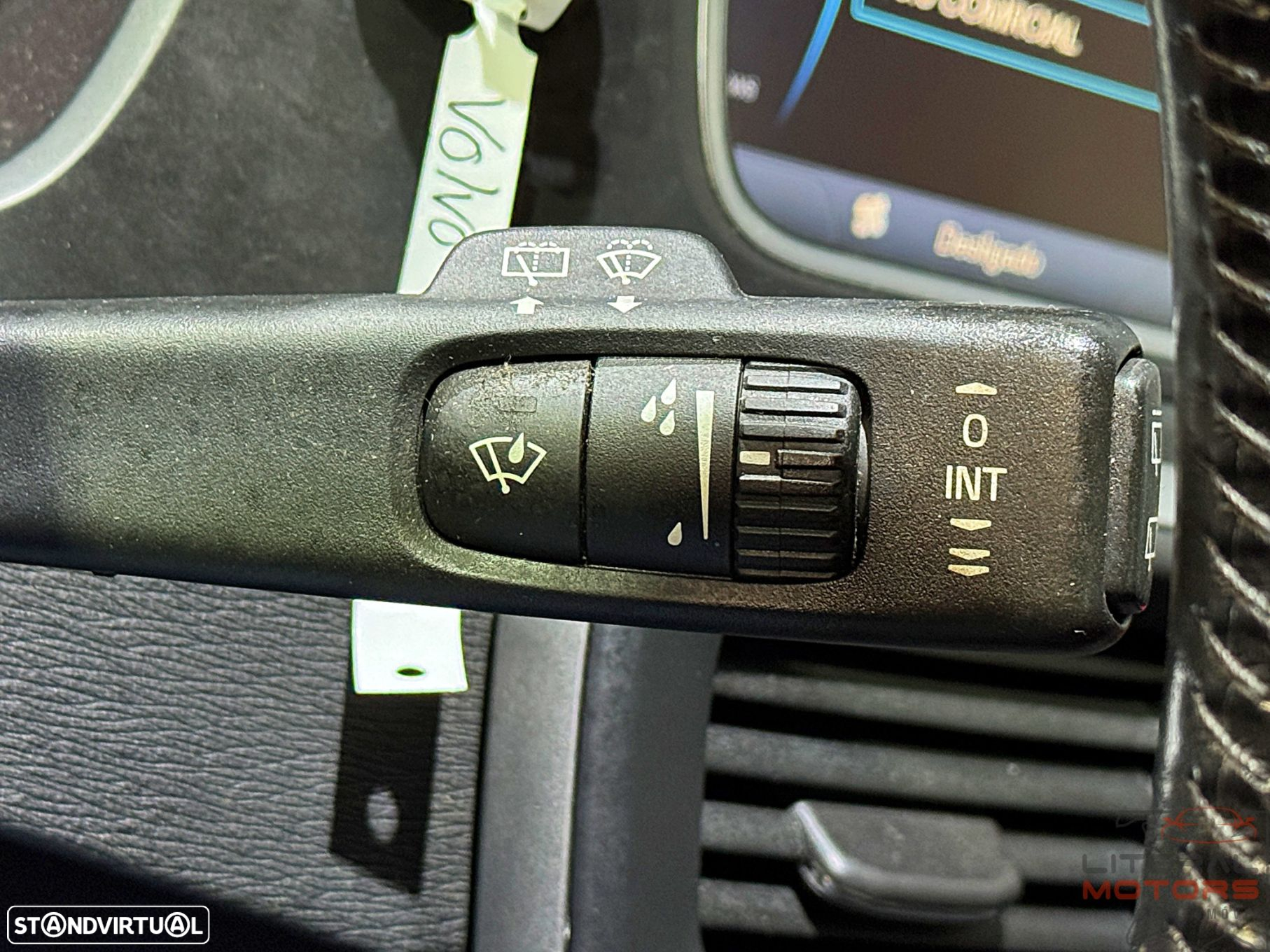 Volvo V40 1.6 D2 Momentum Powershift Eco - 22