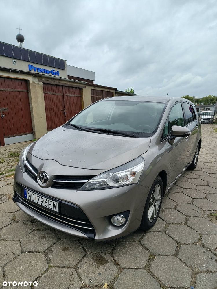 Toyota Verso - 2