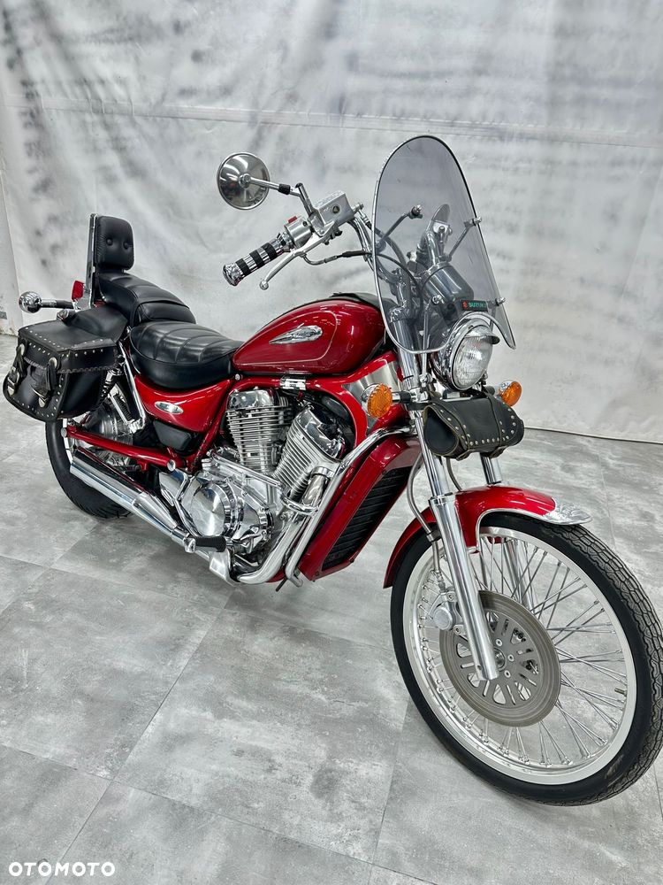 Suzuki Intruder - 2
