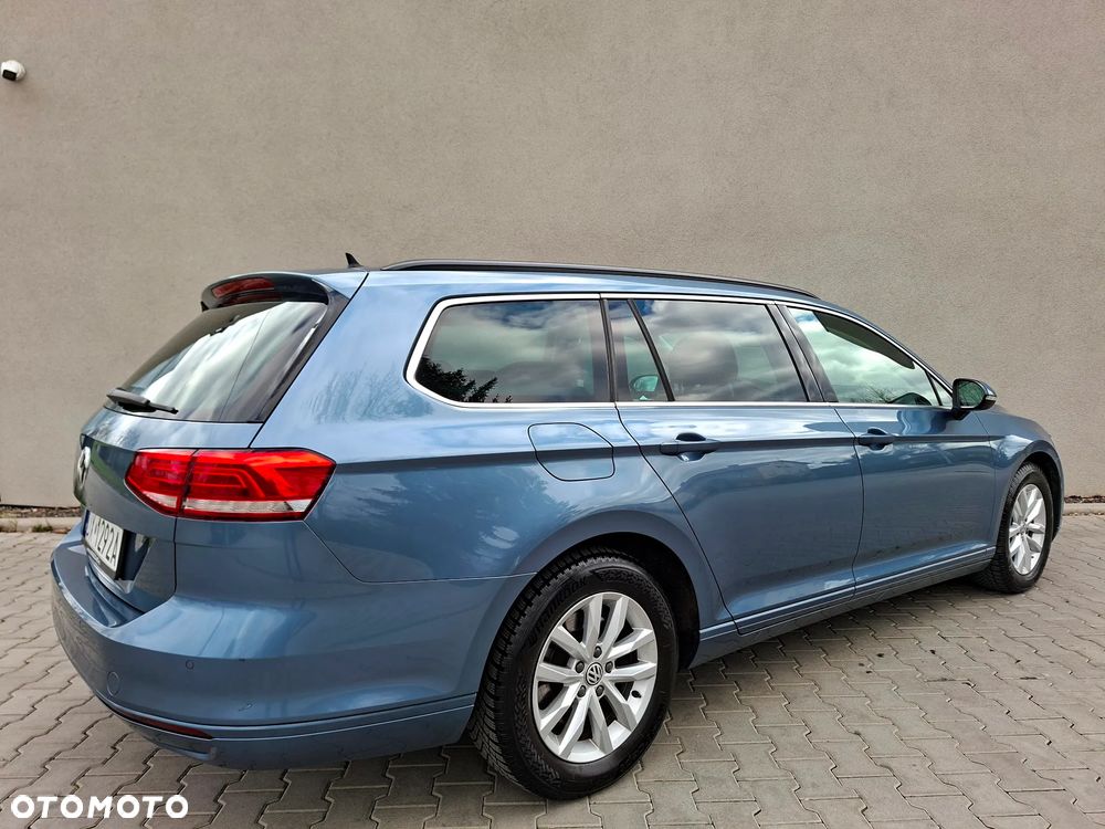 Volkswagen Passat - 8