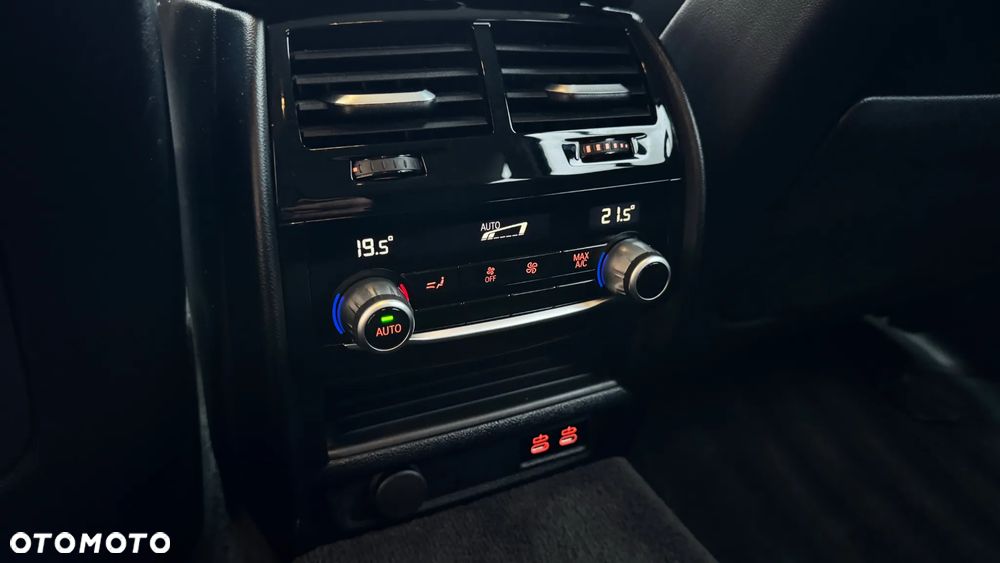 BMW Seria 5 520d Sport Line - 30