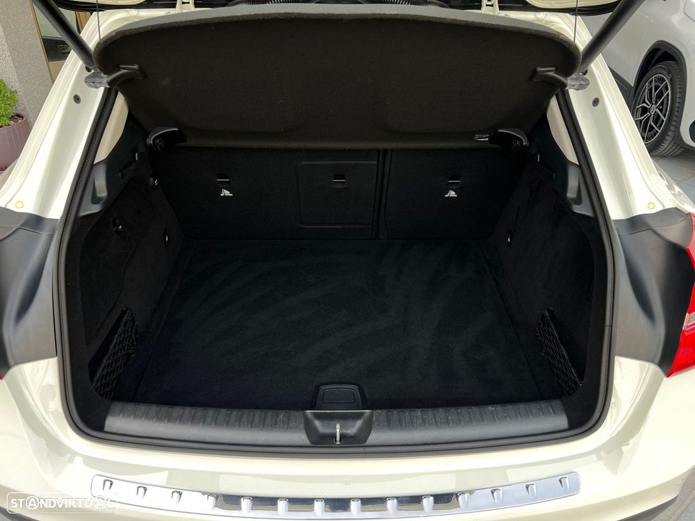 Mercedes-Benz GLA 220 d Urban 4-Matic - 29