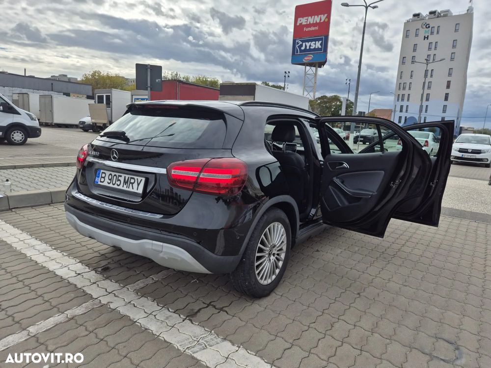 Mercedes-Benz GLA - 12