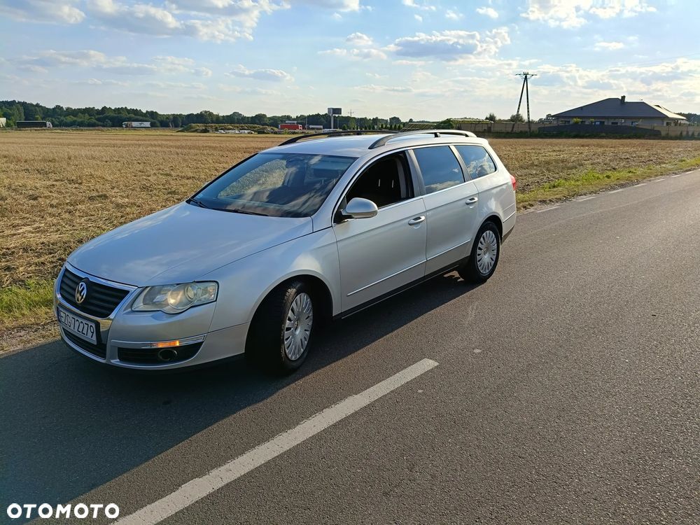 Volkswagen Passat 2.0 TDI DPF Highline - 9